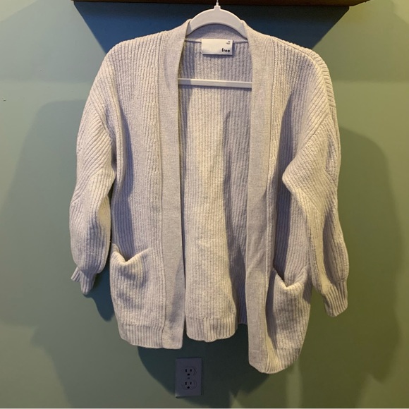 Aritzia Wilfred Free Rourke Sweater - Picture 4 of 4